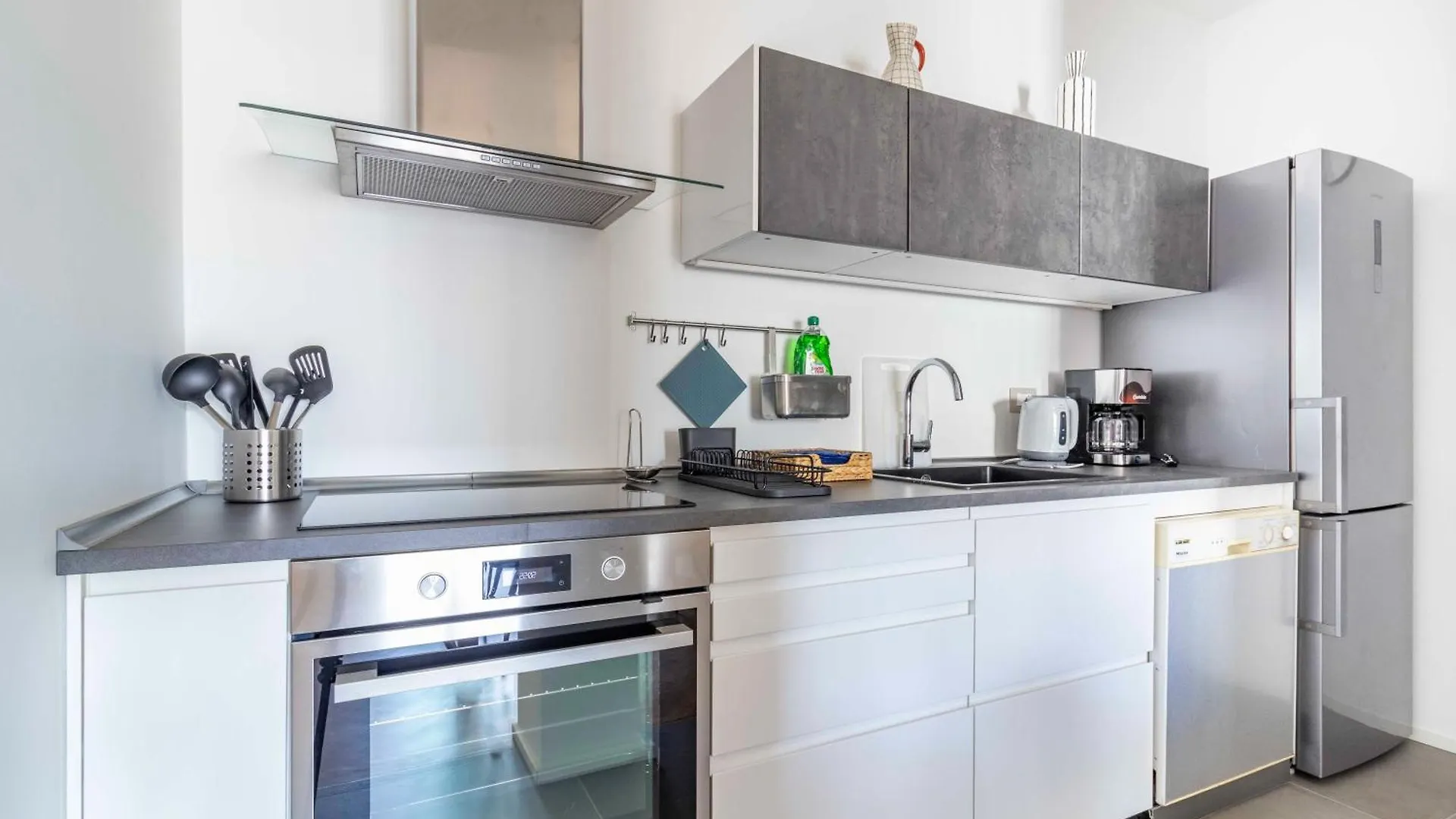 Bright House - Carozzi Apartments Milan