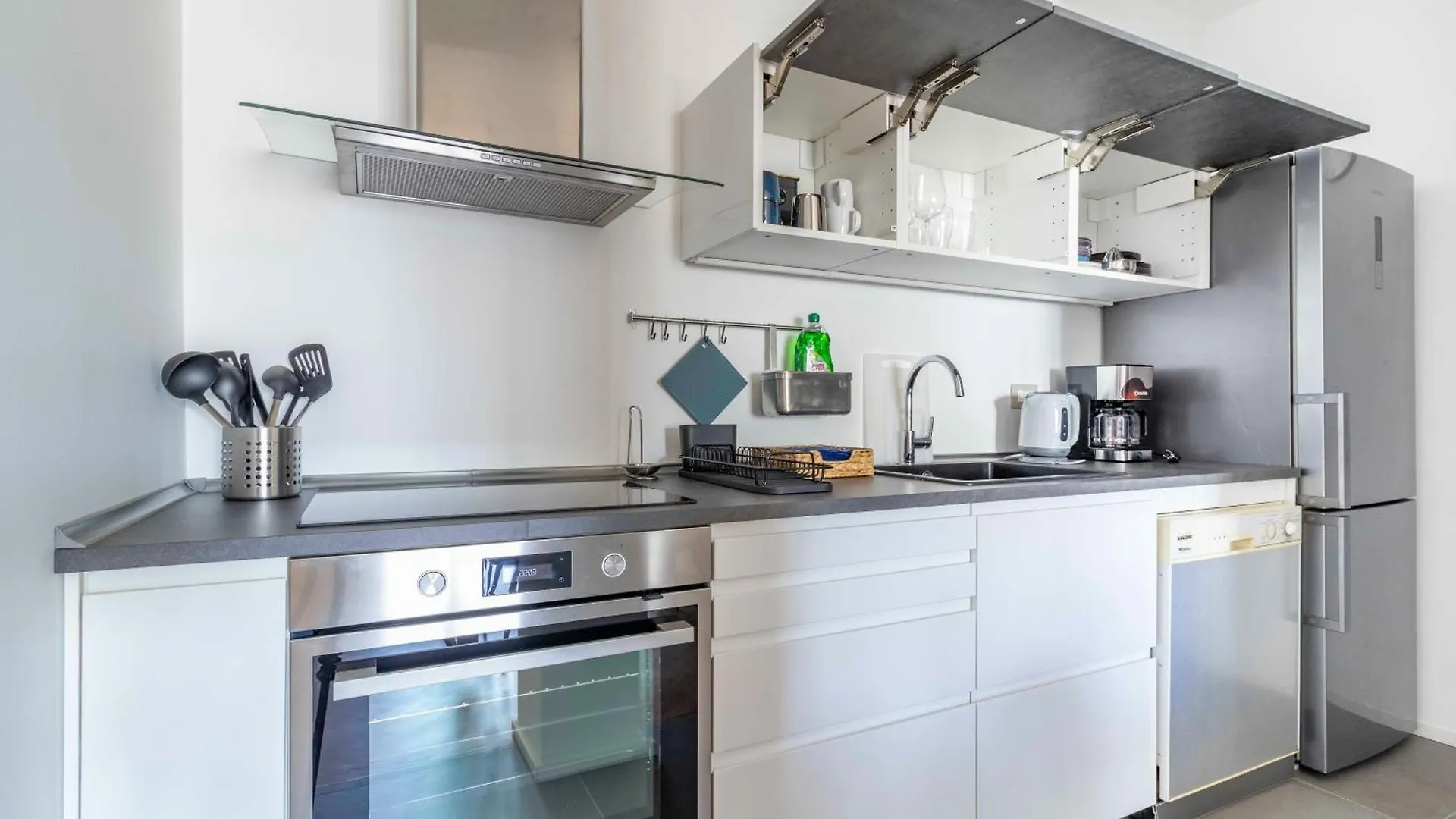 Bright House - Carozzi Apartments Milan