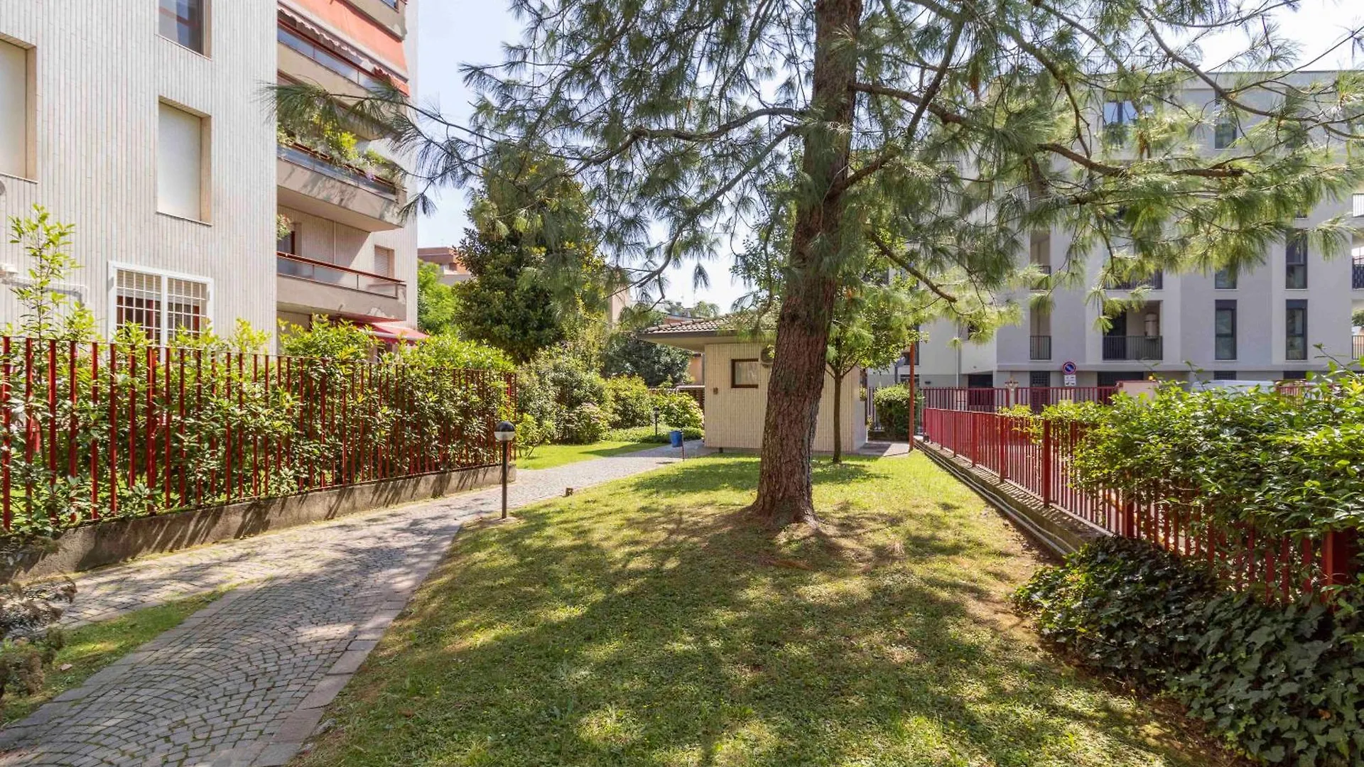 Bright House - Carozzi Apartments location